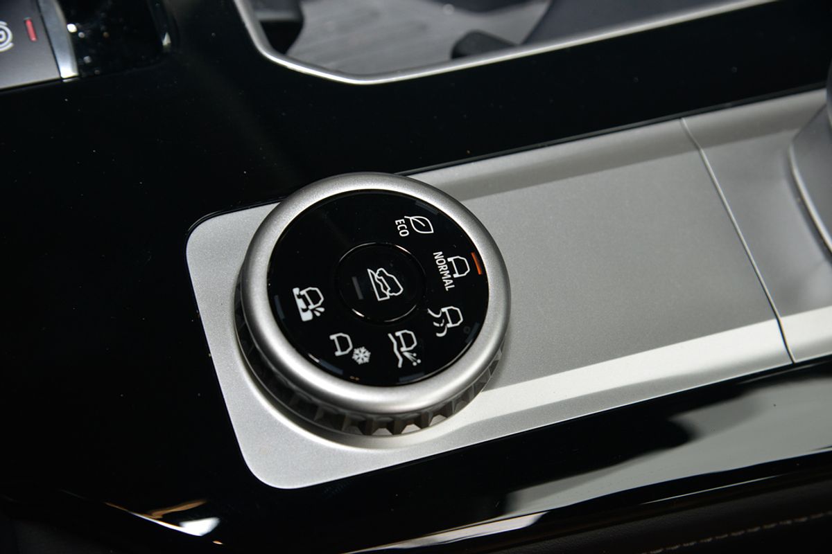 2025 Mitsubishi Outlander Exceed ZM