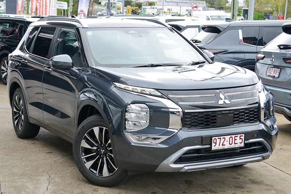 2025 Mitsubishi Outlander LS ZM