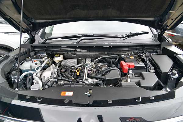 2025 Mitsubishi Outlander LS ZM