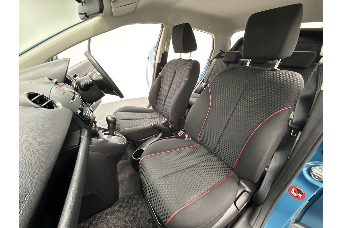 2011 Mazda 2 Maxx DE Series 1