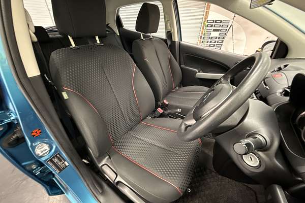 2011 Mazda 2 Maxx DE Series 1