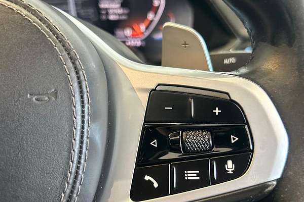 2020 BMW X6 M50i G06