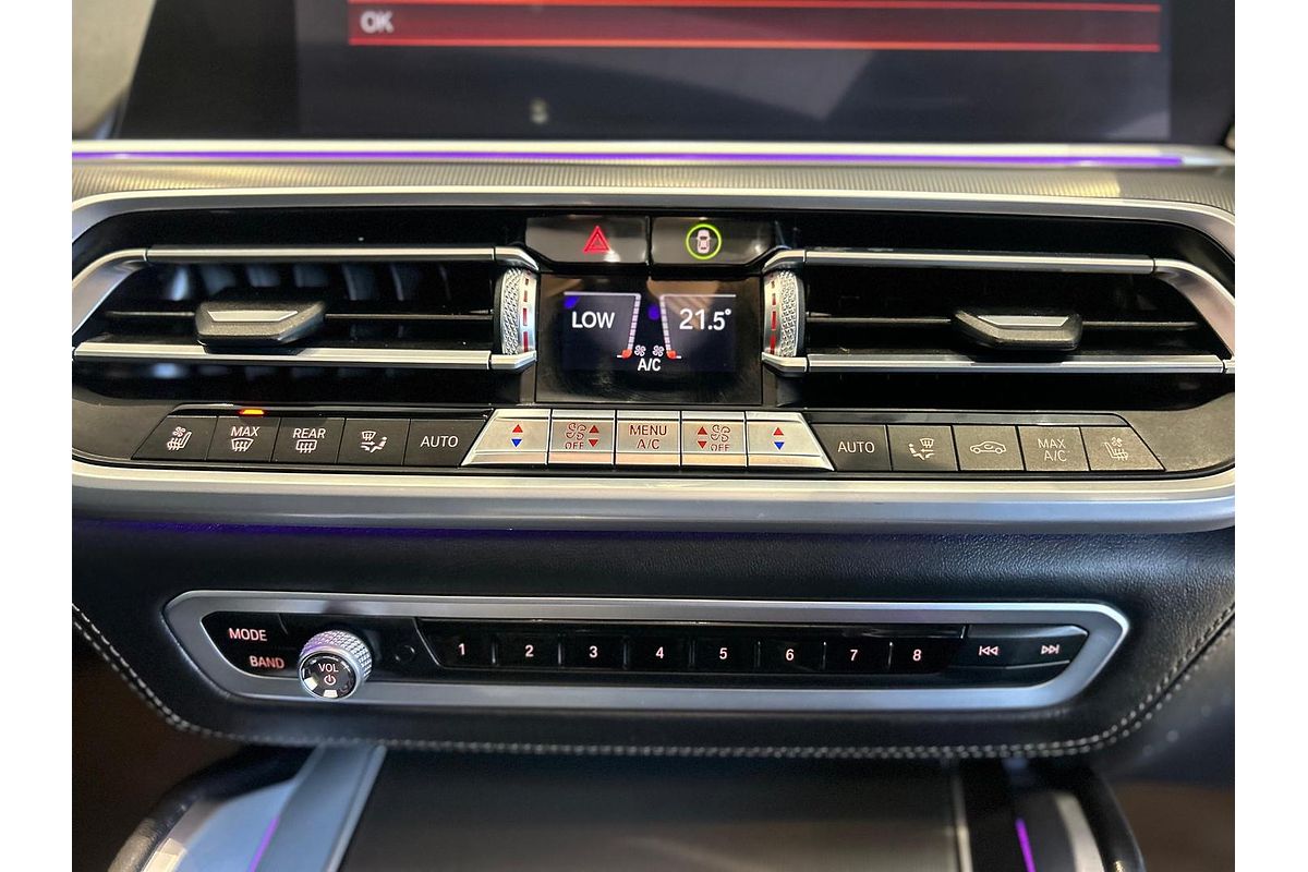 2020 BMW X6 M50i G06