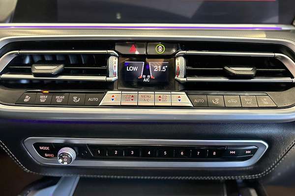 2020 BMW X6 M50i G06