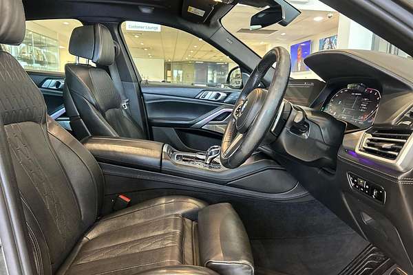 2020 BMW X6 M50i G06