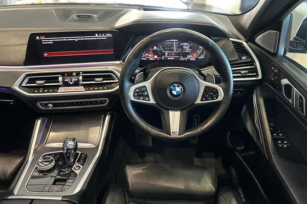 2020 BMW X6 M50i G06