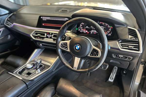 2020 BMW X6 M50i G06