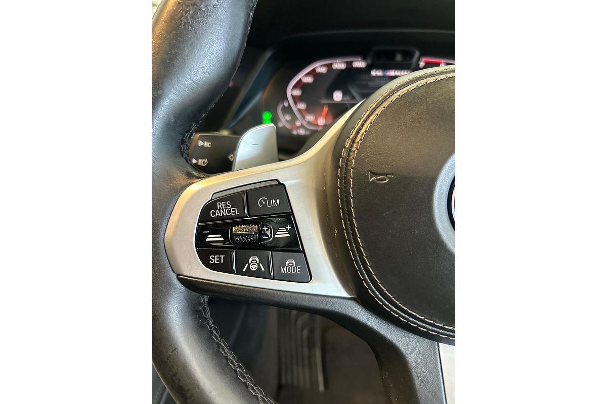 2020 BMW X6 M50i G06