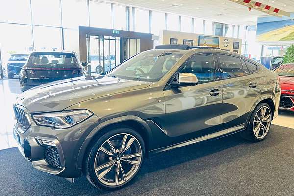 2020 BMW X6 M50i G06