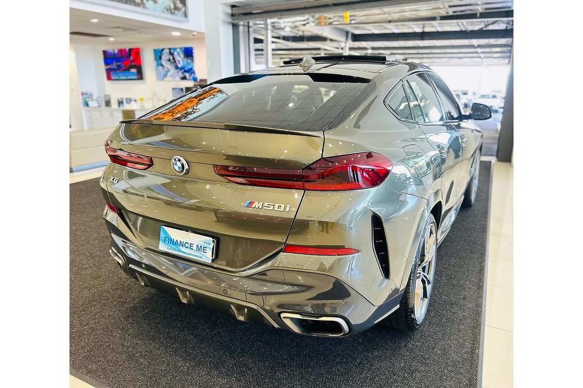 2020 BMW X6 M50i G06