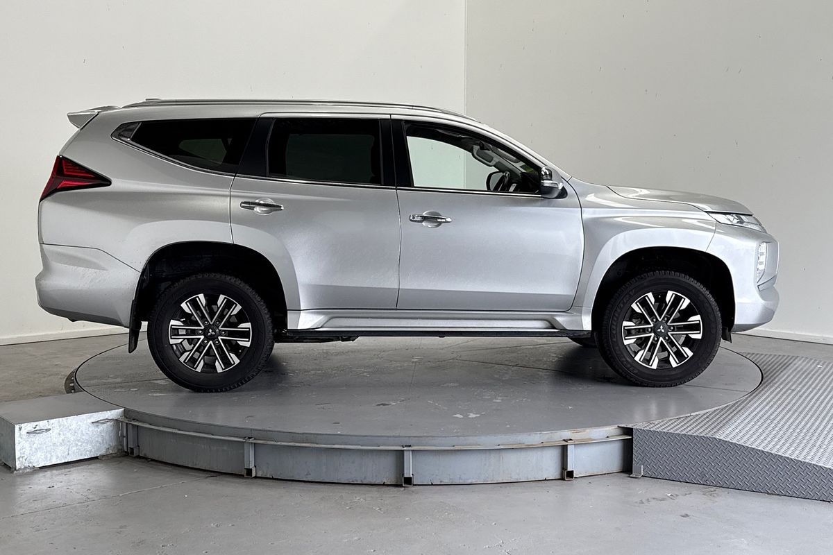 2022 Mitsubishi Pajero Sport GLS QF