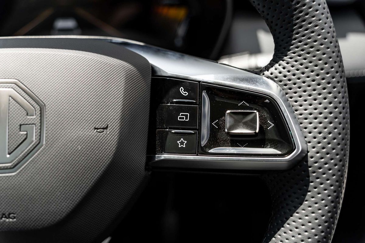 2025 MG ZS Essence Hybrid+ ZS32