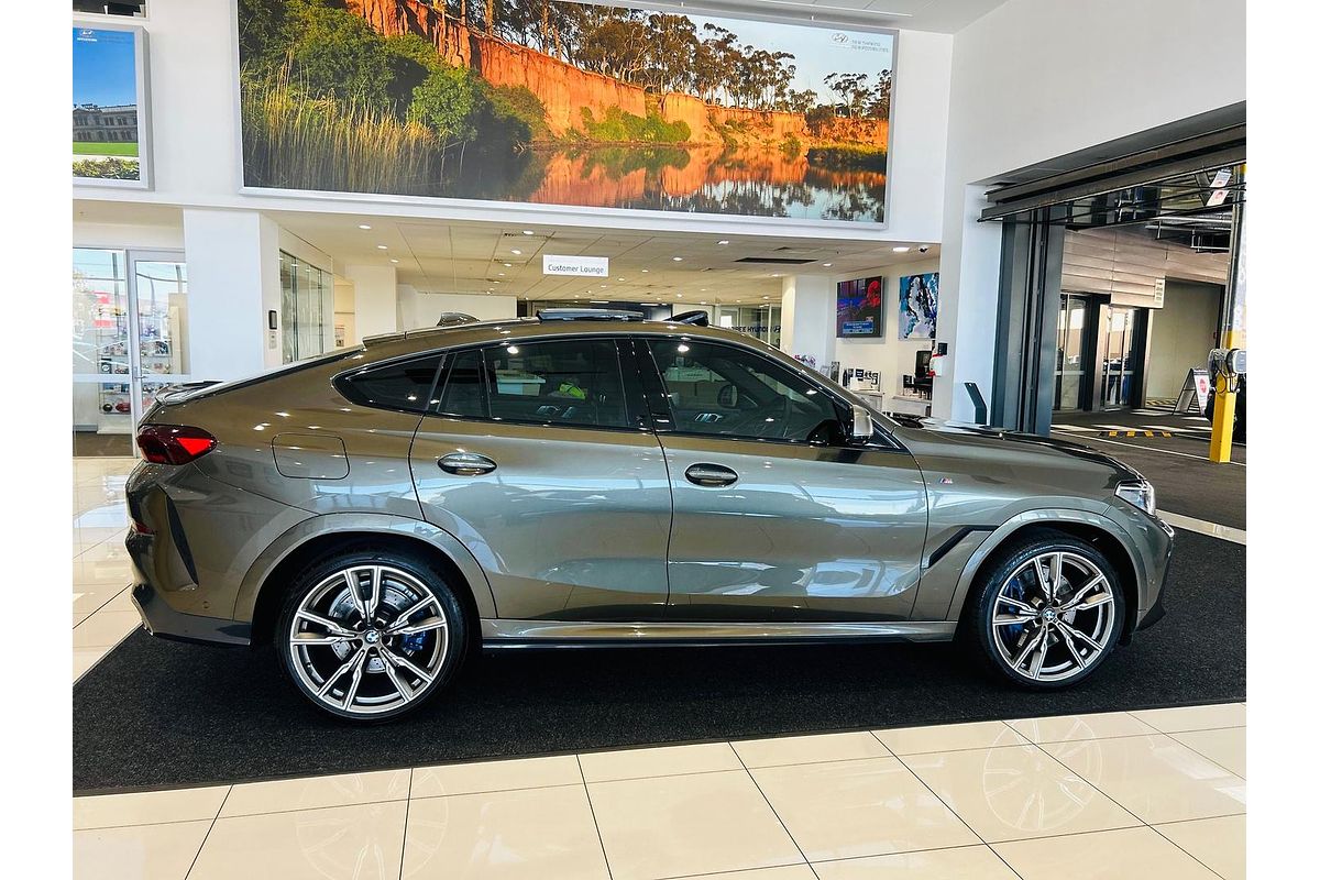 2020 BMW X6 M50i G06