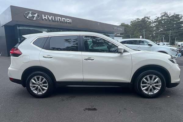 2022 Nissan X-TRAIL ST T32