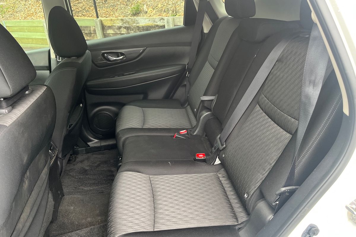 2022 Nissan X-TRAIL ST T32