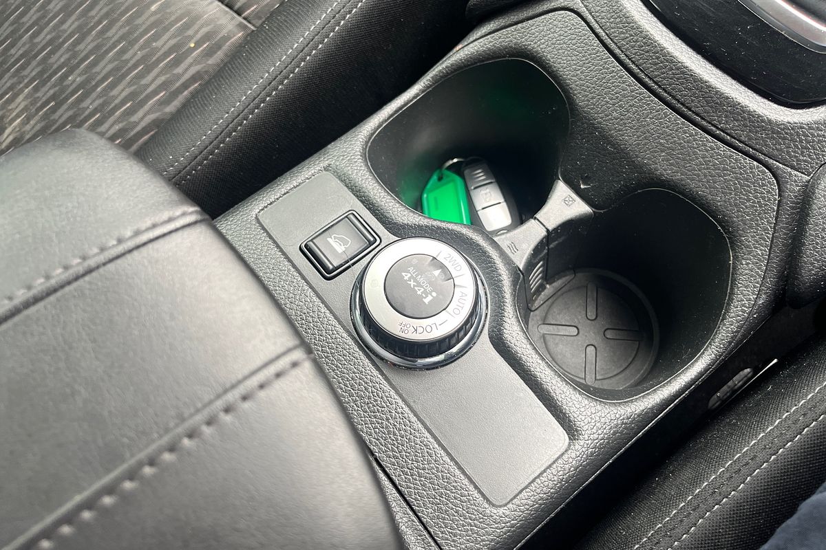 2022 Nissan X-TRAIL ST T32