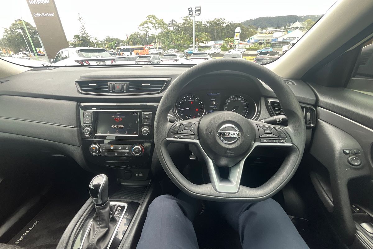 2022 Nissan X-TRAIL ST T32