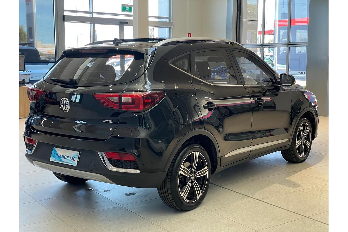 2018 MG ZS Essence AZS1