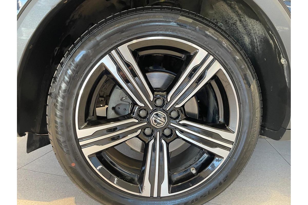 2018 MG ZS Essence AZS1