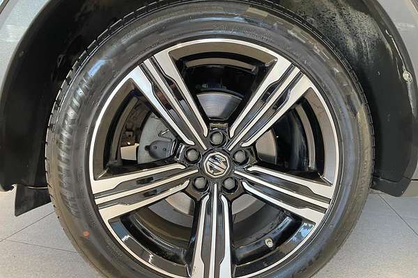 2018 MG ZS Essence AZS1