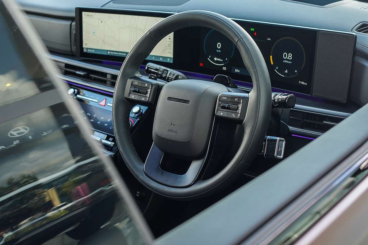 2025 Hyundai Santa Fe Calligraphy MX5.V1