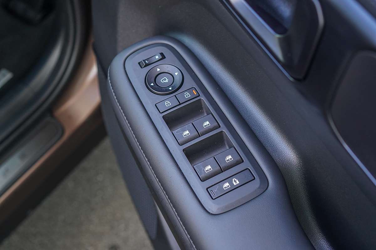 2025 Hyundai Santa Fe Calligraphy MX5.V1