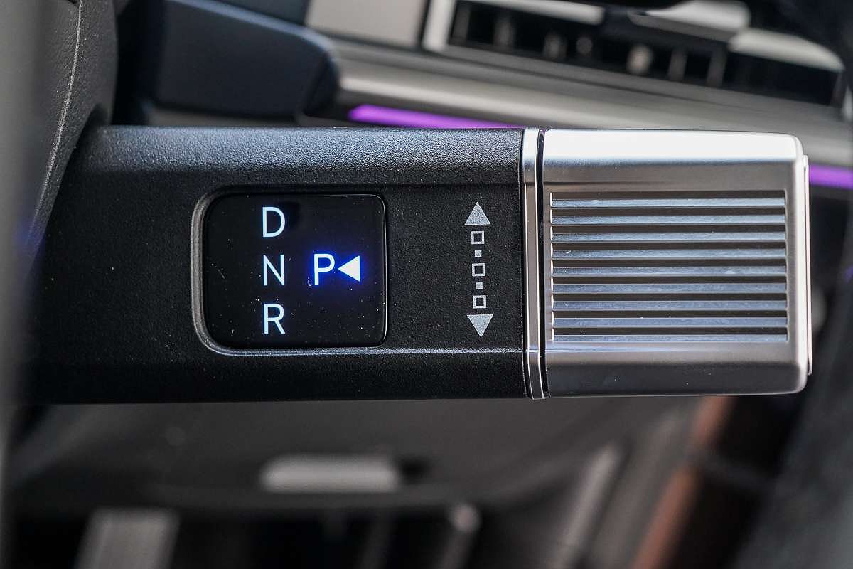 2025 Hyundai Santa Fe Calligraphy MX5.V1