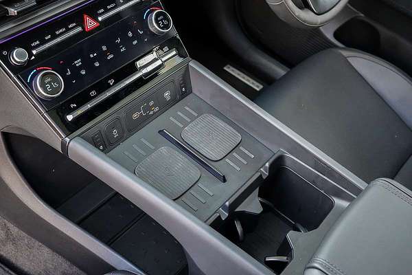 2025 Hyundai Santa Fe Calligraphy MX5.V1