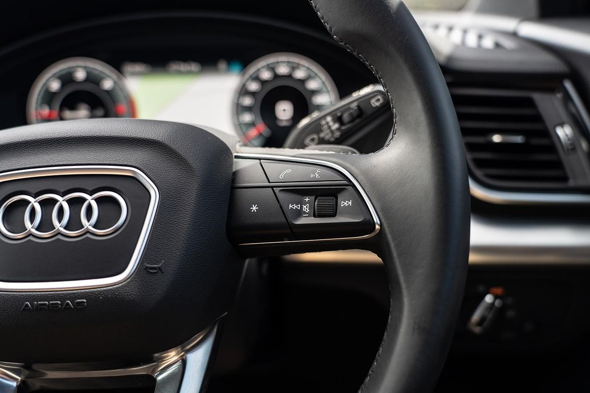 2024 Audi Q5 40 TDI Sport FY