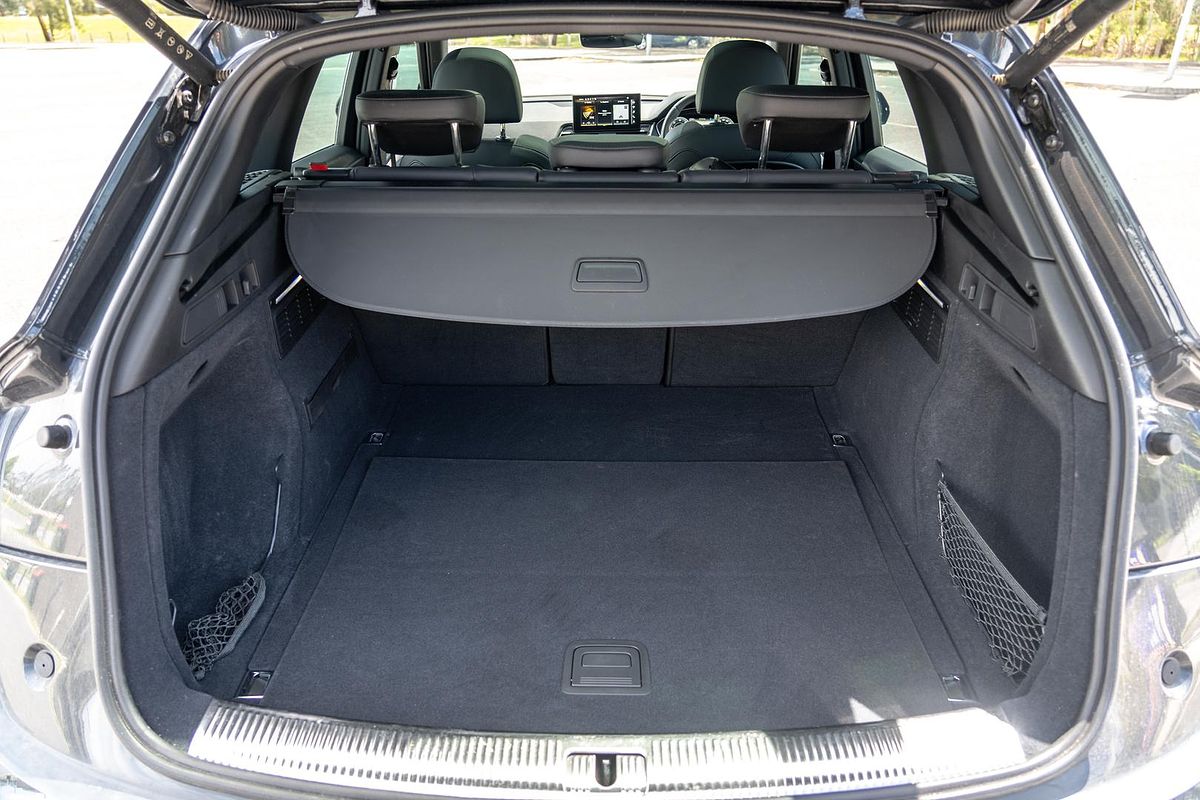 2024 Audi Q5 40 TDI Sport FY