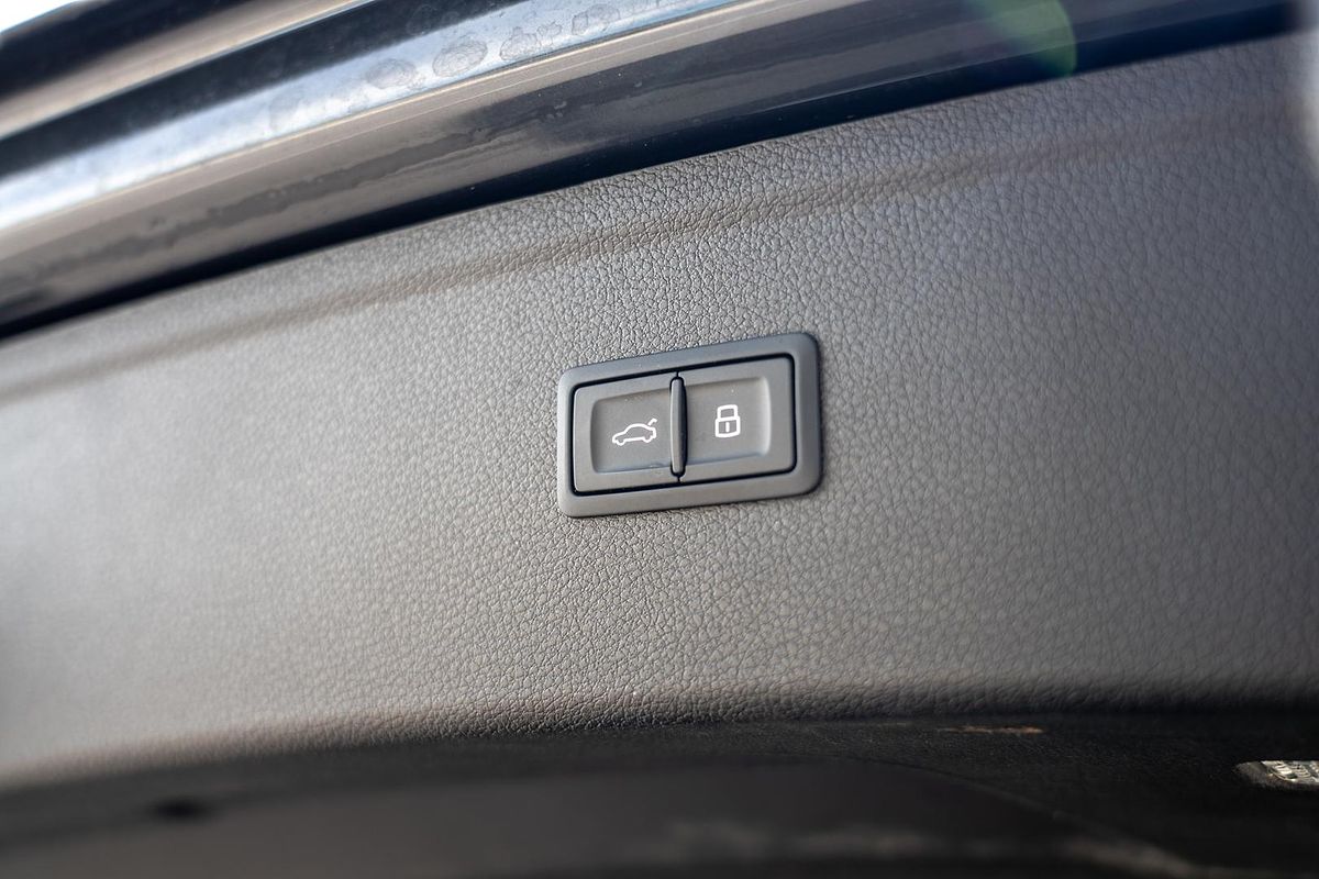 2024 Audi Q5 40 TDI Sport FY