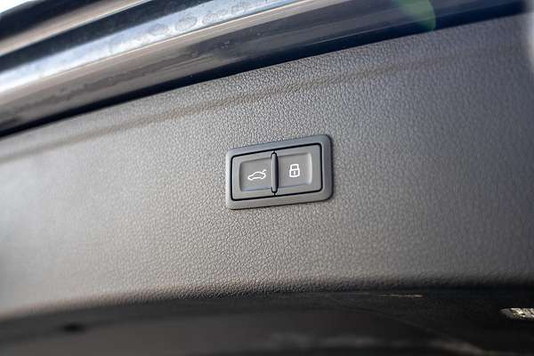 2024 Audi Q5 40 TDI Sport FY