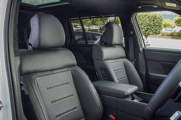 2025 Hyundai Santa Fe Hybrid Calligraphy MX5.V1