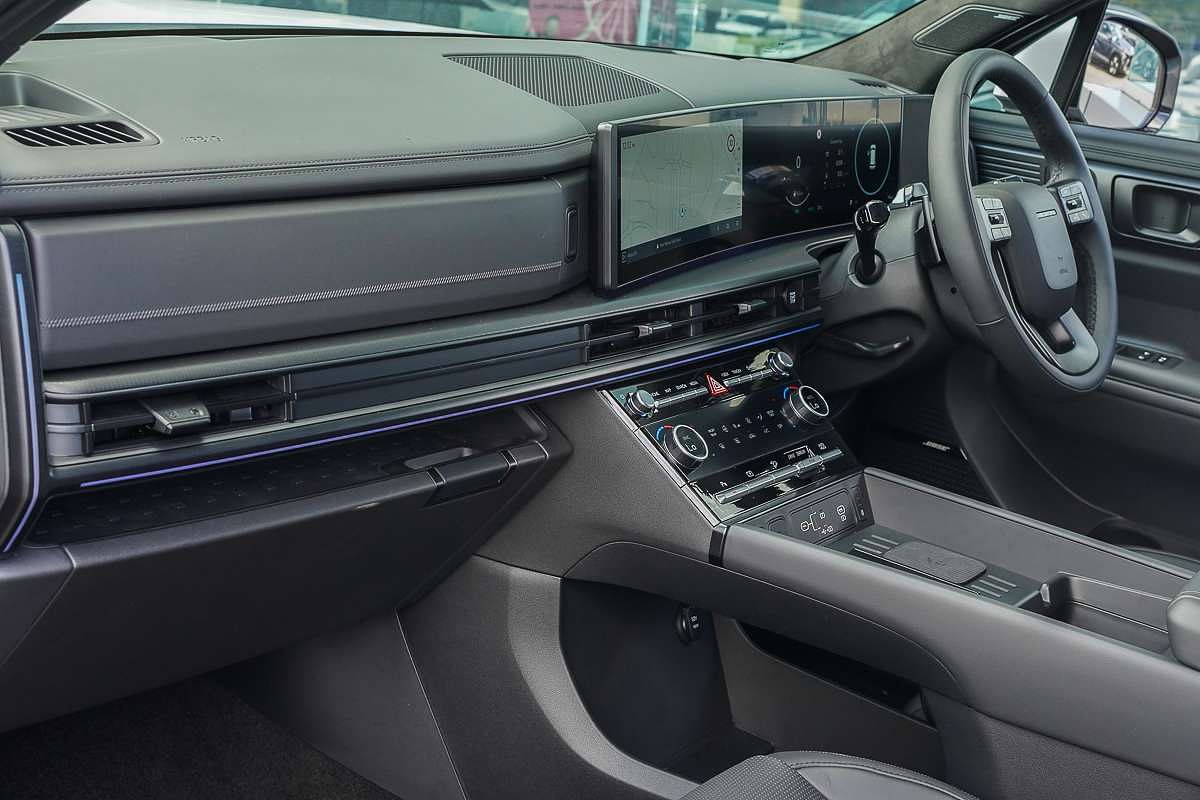 2025 Hyundai Santa Fe Hybrid Calligraphy MX5.V1