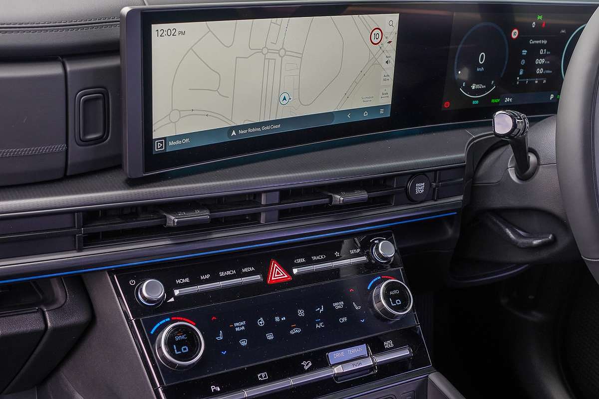 2025 Hyundai Santa Fe Hybrid Calligraphy MX5.V1