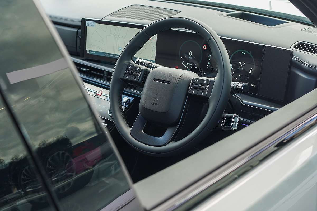 2025 Hyundai Santa Fe Hybrid Calligraphy MX5.V2