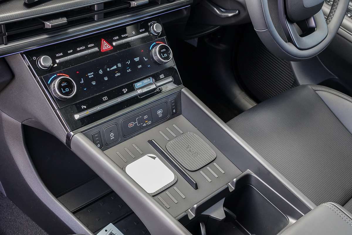 2025 Hyundai Santa Fe Hybrid Calligraphy MX5.V2