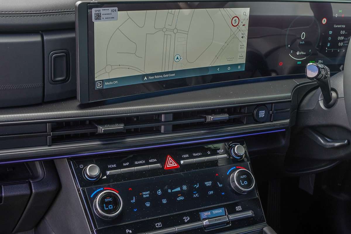 2025 Hyundai Santa Fe Hybrid Calligraphy MX5.V2