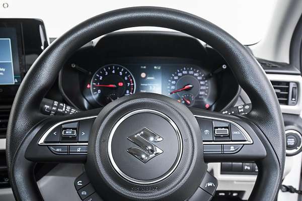 2025 Suzuki Swift Hybrid UZ