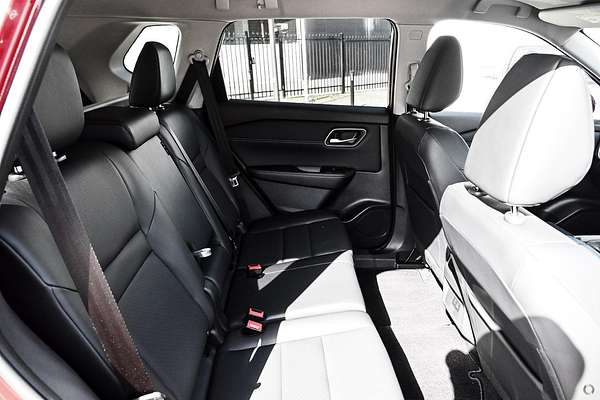 2025 Nissan X-TRAIL ST-L T33