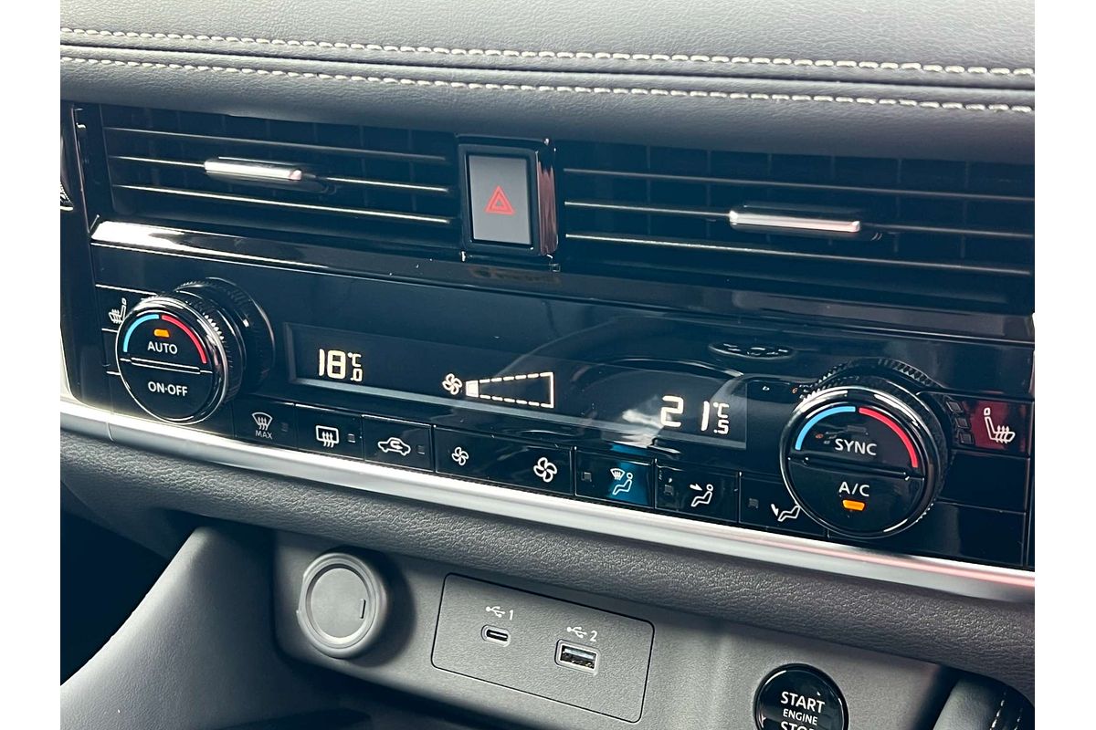 2025 Nissan X-TRAIL ST-L T33