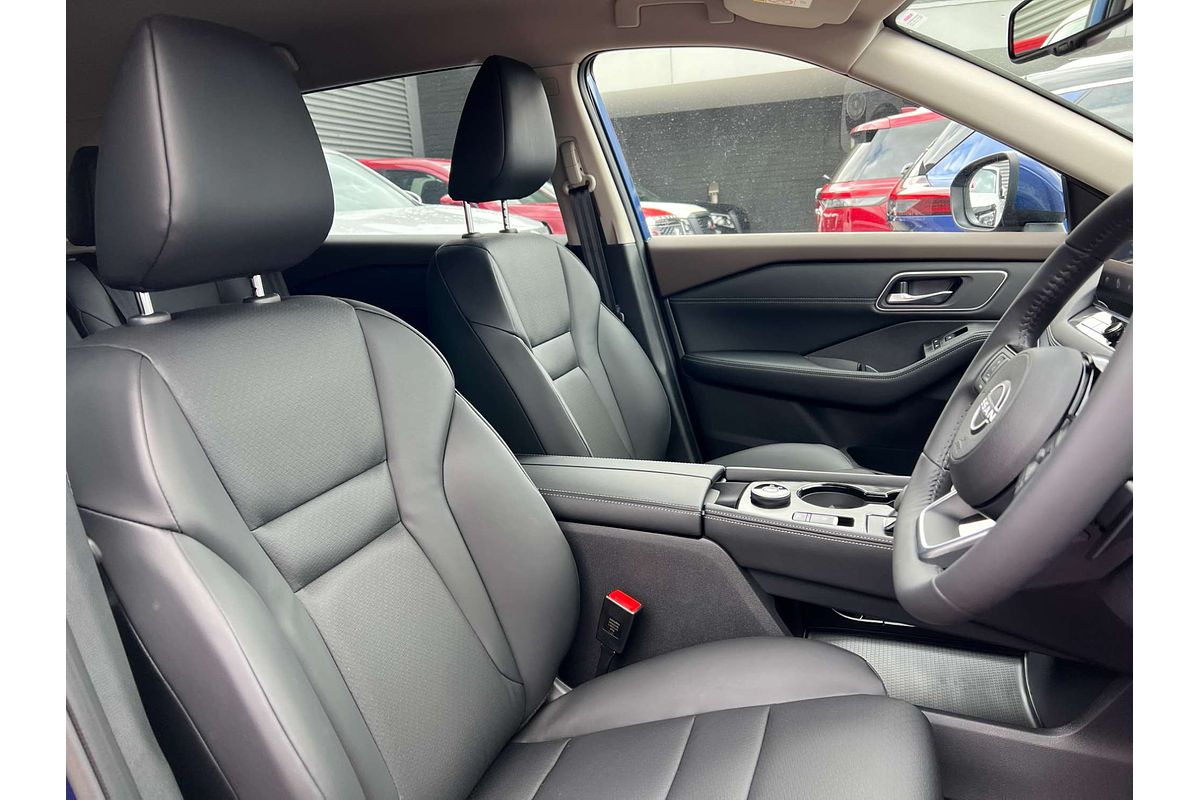 2025 Nissan X-TRAIL ST-L T33