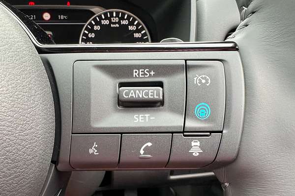 2025 Nissan X-TRAIL ST-L T33