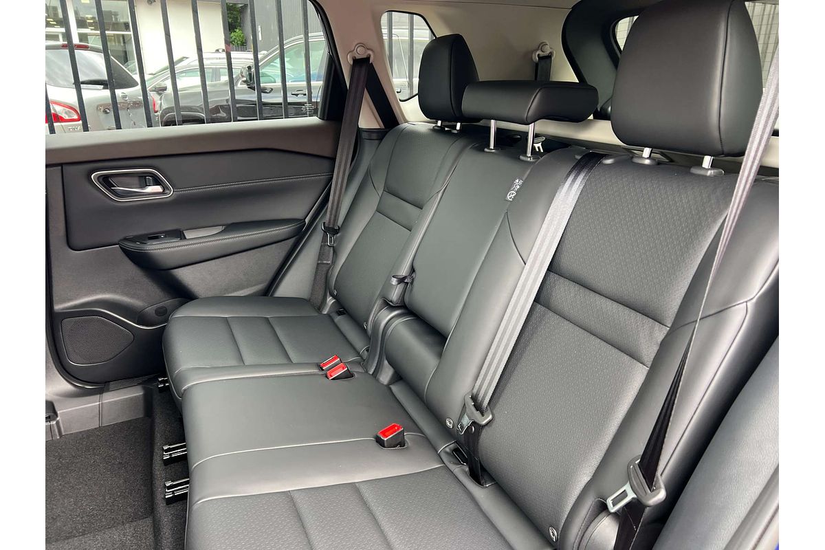 2025 Nissan X-TRAIL ST-L T33