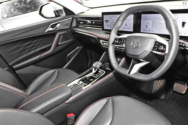 2025 MG HS Excite AS33