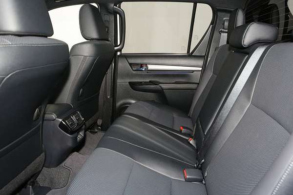 2025 Toyota Hilux Rogue 48V GUN126R 4X4