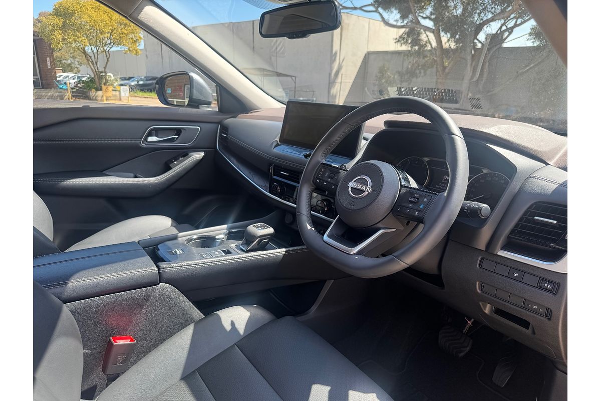 2024 Nissan X-TRAIL ST-L T33