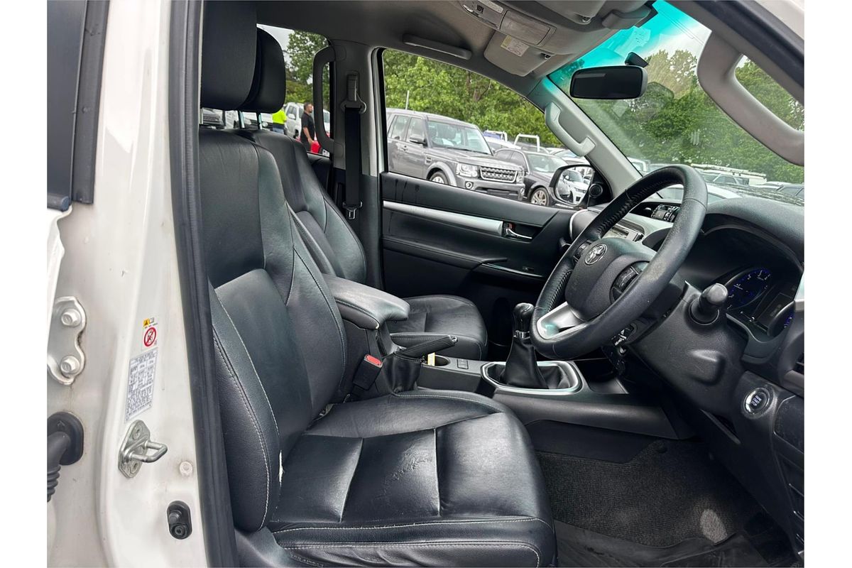 2016 Toyota Hilux SR5 GUN126R 4X4