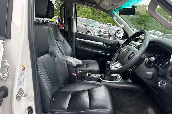 2016 Toyota Hilux SR5 GUN126R 4X4