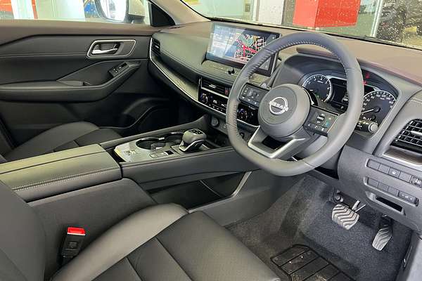 2025 Nissan X-TRAIL ST-L T33